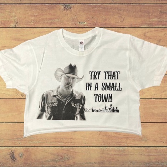 Try that in a Small town black and white crop top - Picture 1 of 1